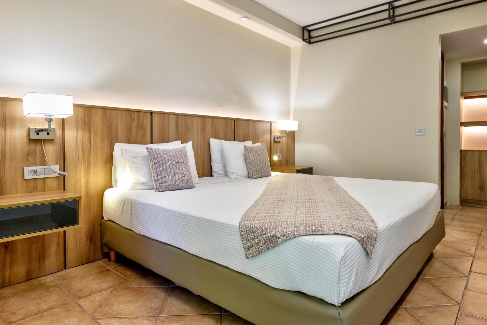 White Olive Premium Laganas Hotel Екстериор снимка