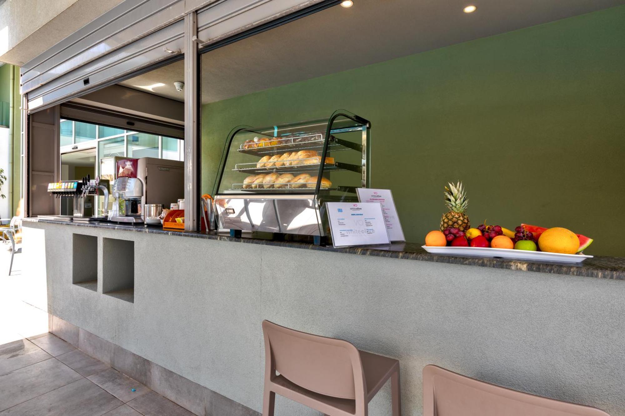 White Olive Premium Laganas Hotel Екстериор снимка