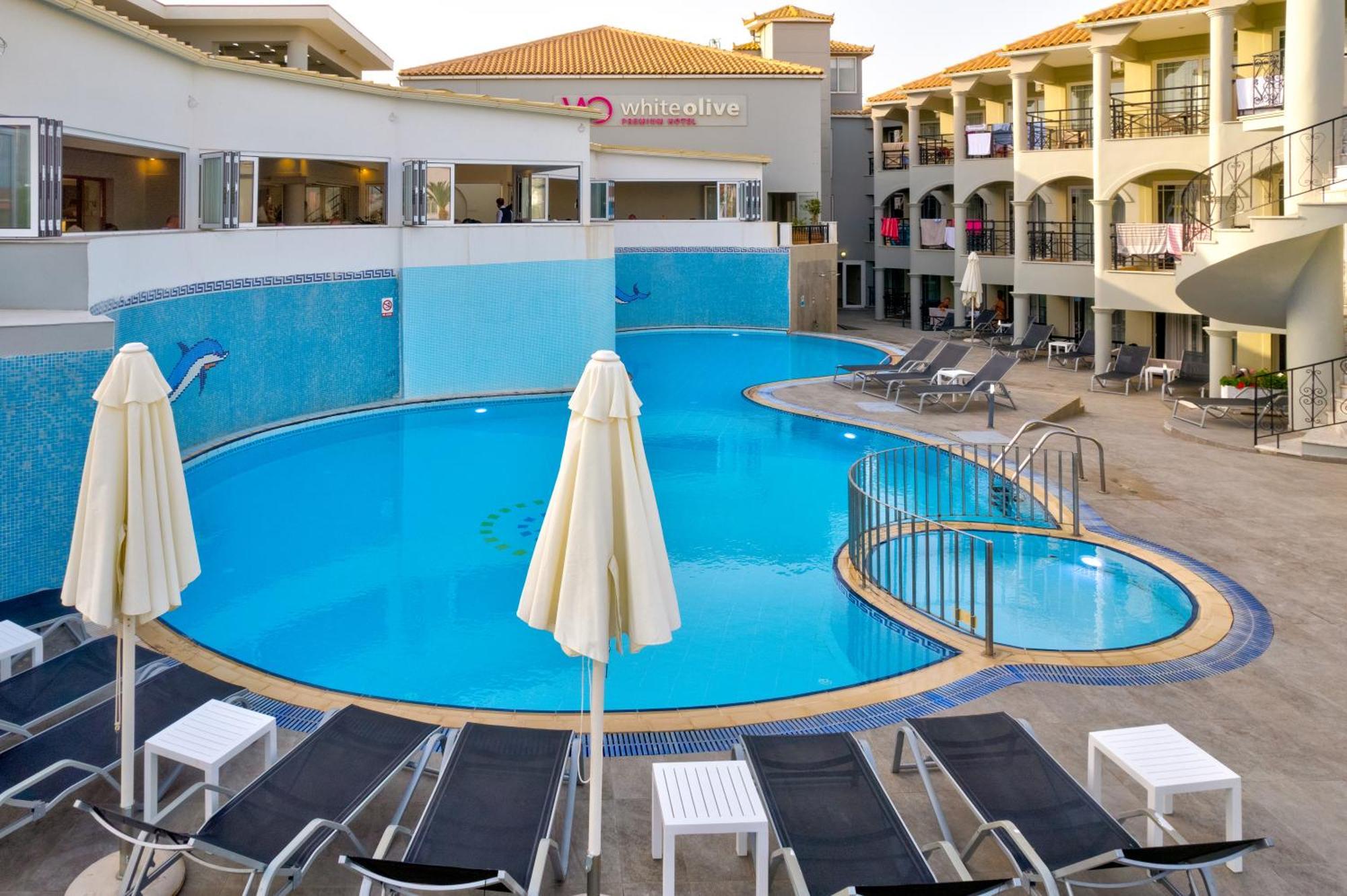 White Olive Premium Laganas Hotel Екстериор снимка